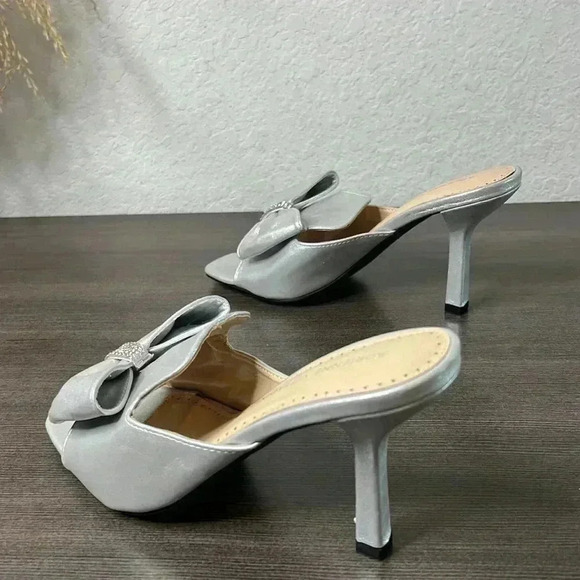 Adrienne Vittadini Gladys Bow Mule Size 9M - Picture 3 of 13